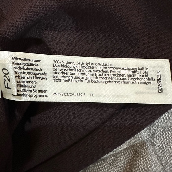 Eileen Fisher Size Medium washable crepe pant Color Cassis (dark purple). - Picture 4 of 8